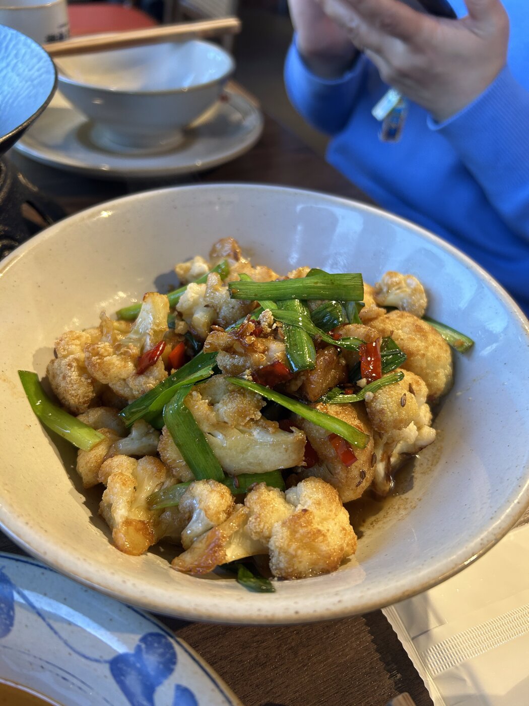 味上湖南菜館のカリフラワー炒め（干鍋風）