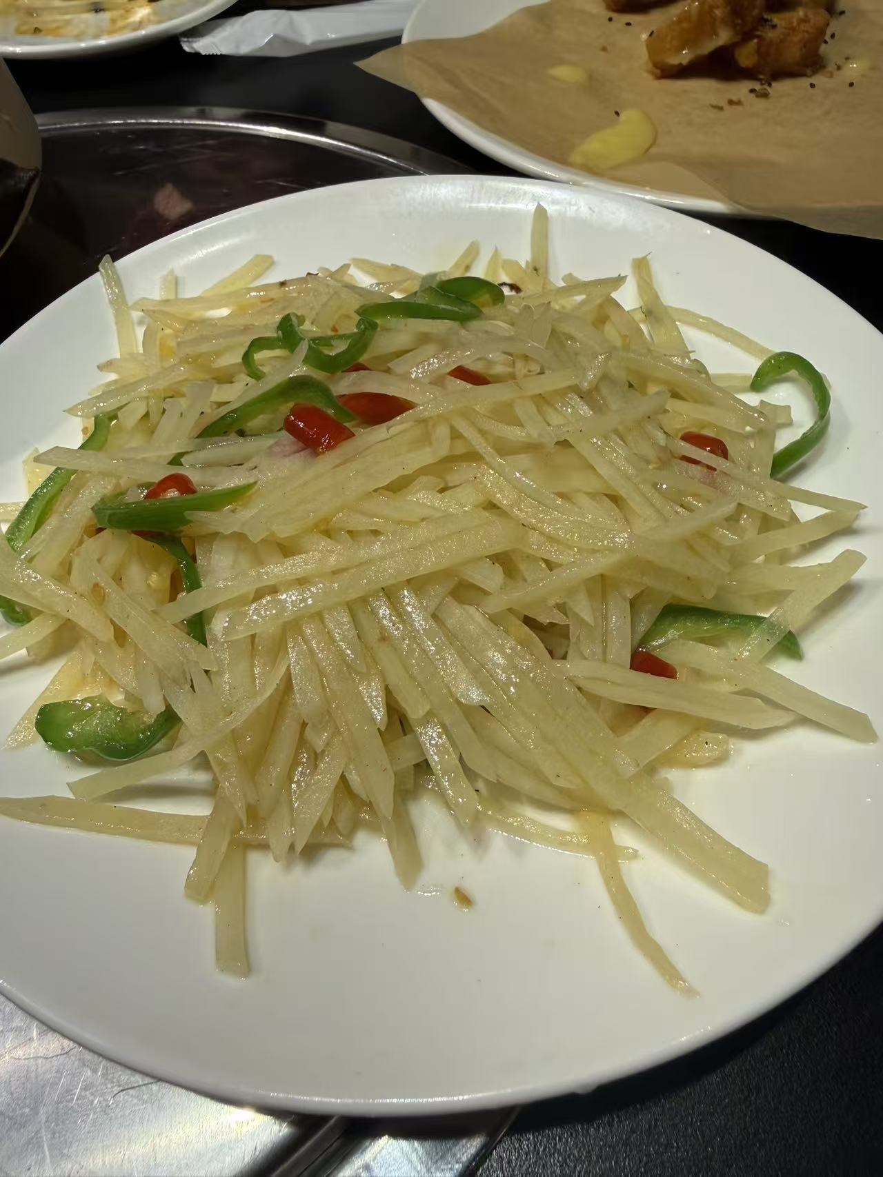 小河帮川菜の土豆絲（じゃがいもの千切りシャキッと炒め・ピーマンと唐辛子）